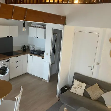 With Balcony At The Foot Of The Apartment Sainte-Maxime