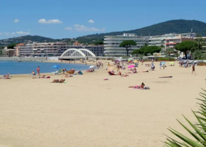 With Balcony At The Foot Of The Daire