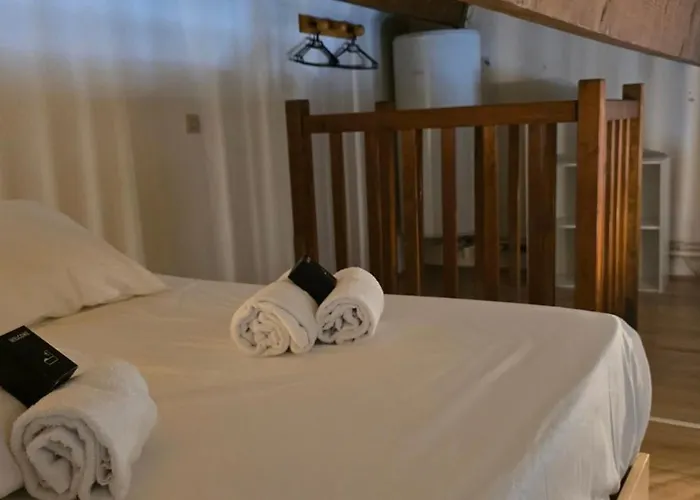 With Balcony At The Foot Of The Apartment *