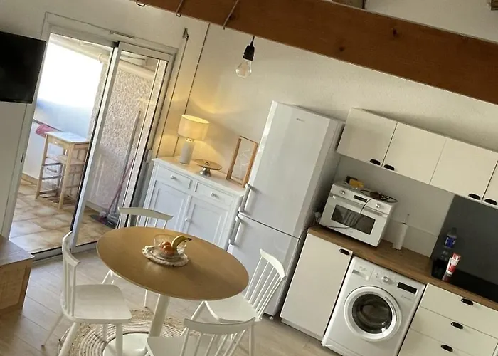 Apartment With Balcony At The Foot Of The Sainte-Maxime