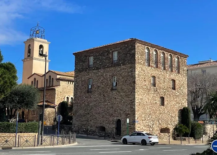Apartment With Balcony At The Foot Of The